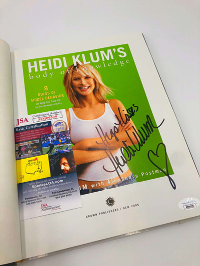 Signiertes Buch Heidi Klum Body of Knowledge