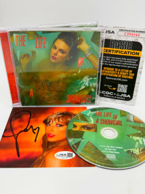 TAYLOR SWIFT album dédicacé</br> The Life of a Showgirl