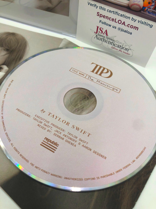 TAYLOR SWIFT signiertes Album</br>The Tortured Poets Department – Bild 5